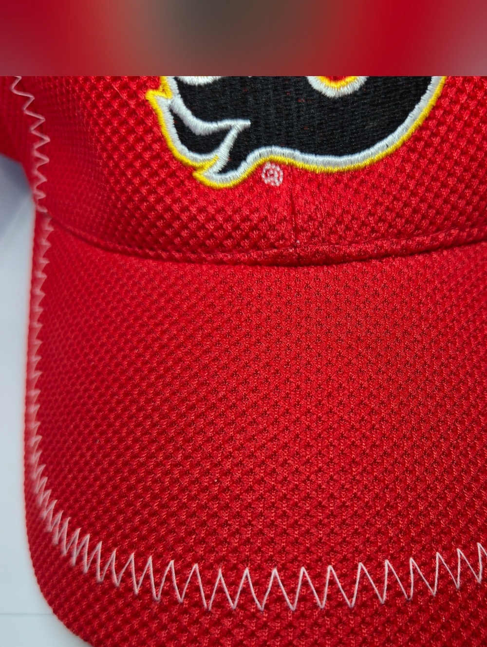 NHL Calgary Flames Molson Canadian Mesh Hat Red Sporty Retro Streetwear Cap OS - Picture 2 of 10